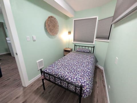 The Emerald Room - 5 mins to Seattle Center