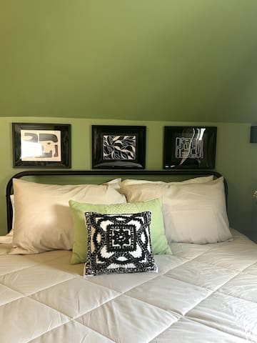Budget Luxe Private Suite*30mnsNYC*ParkingIncluded
