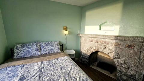 The Ember Room - 5 mins to Seattle Center