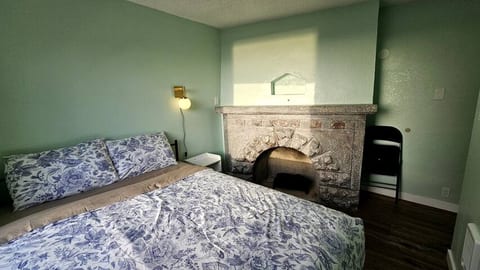The Ember Room - 5 mins to Seattle Center
