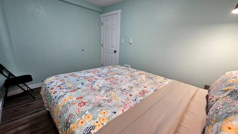 The Grove Room - 5 mins to Seattle Center