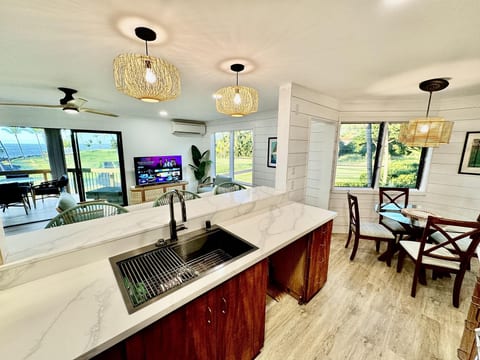 Aloha Kona Condos 1604