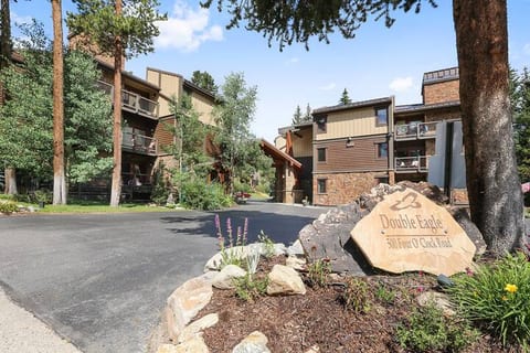 Walk to it All - Lift & Town - Ski-in Condo