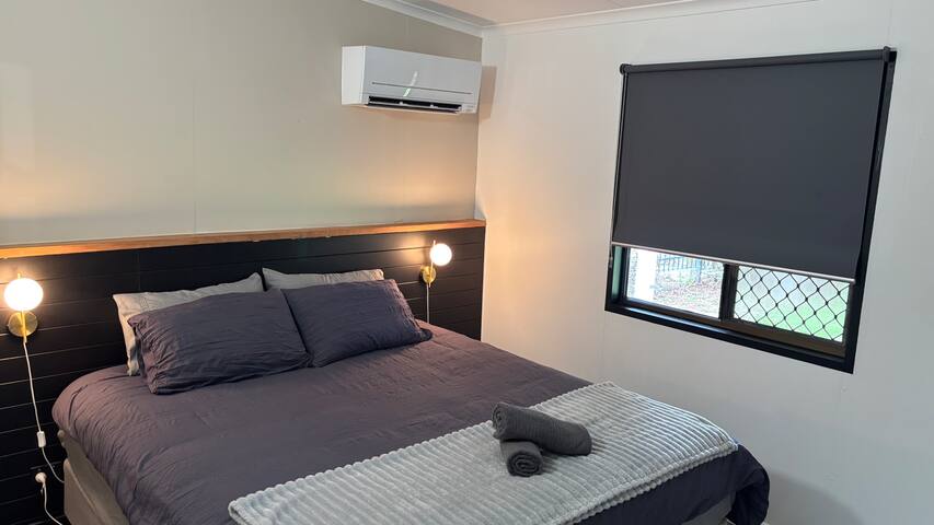 Family retreat in Ningi. Pet friendly!