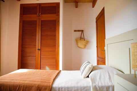 5 bedroom villa with pool near beach Port Pollença