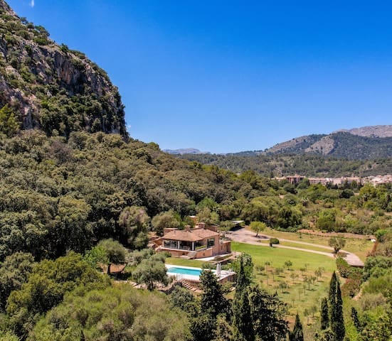 Luxusvilla mit beheiztem Pool und Fitnessraum in Pollença - Pollença