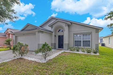 Entire Mouse House with Pool minutes from Disney!