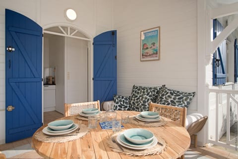 Bungalow M'Bay : Charme, Accès Mer & Piscine