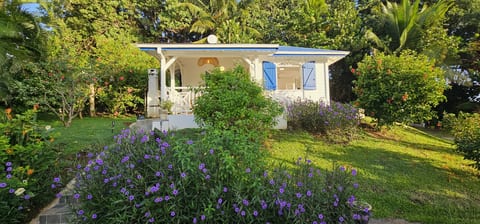 Bungalow M'Bay : Charme, Accès Mer & Piscine