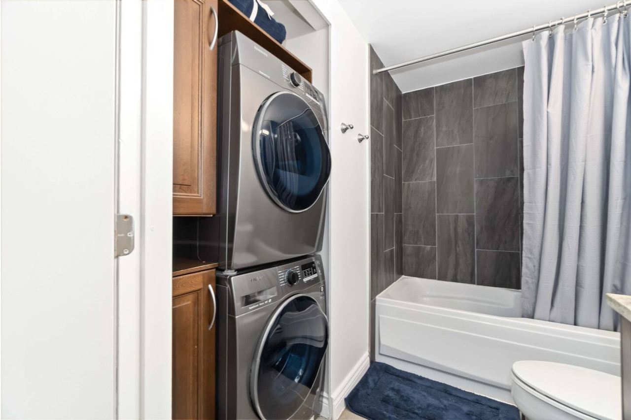 2br-condo-with-breathtaking-view-in-downtown!/