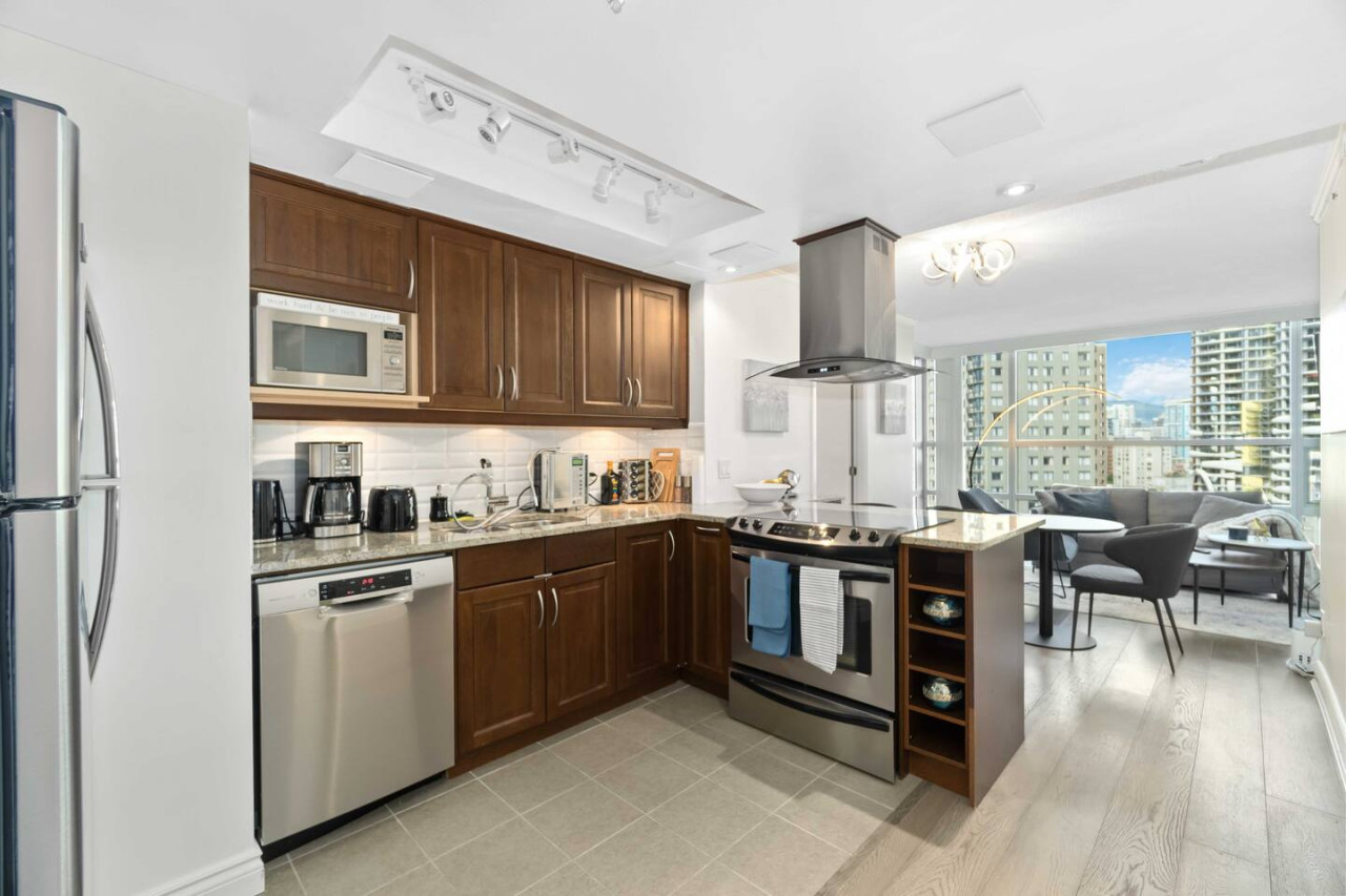 2br-condo-with-breathtaking-view-in-downtown!/