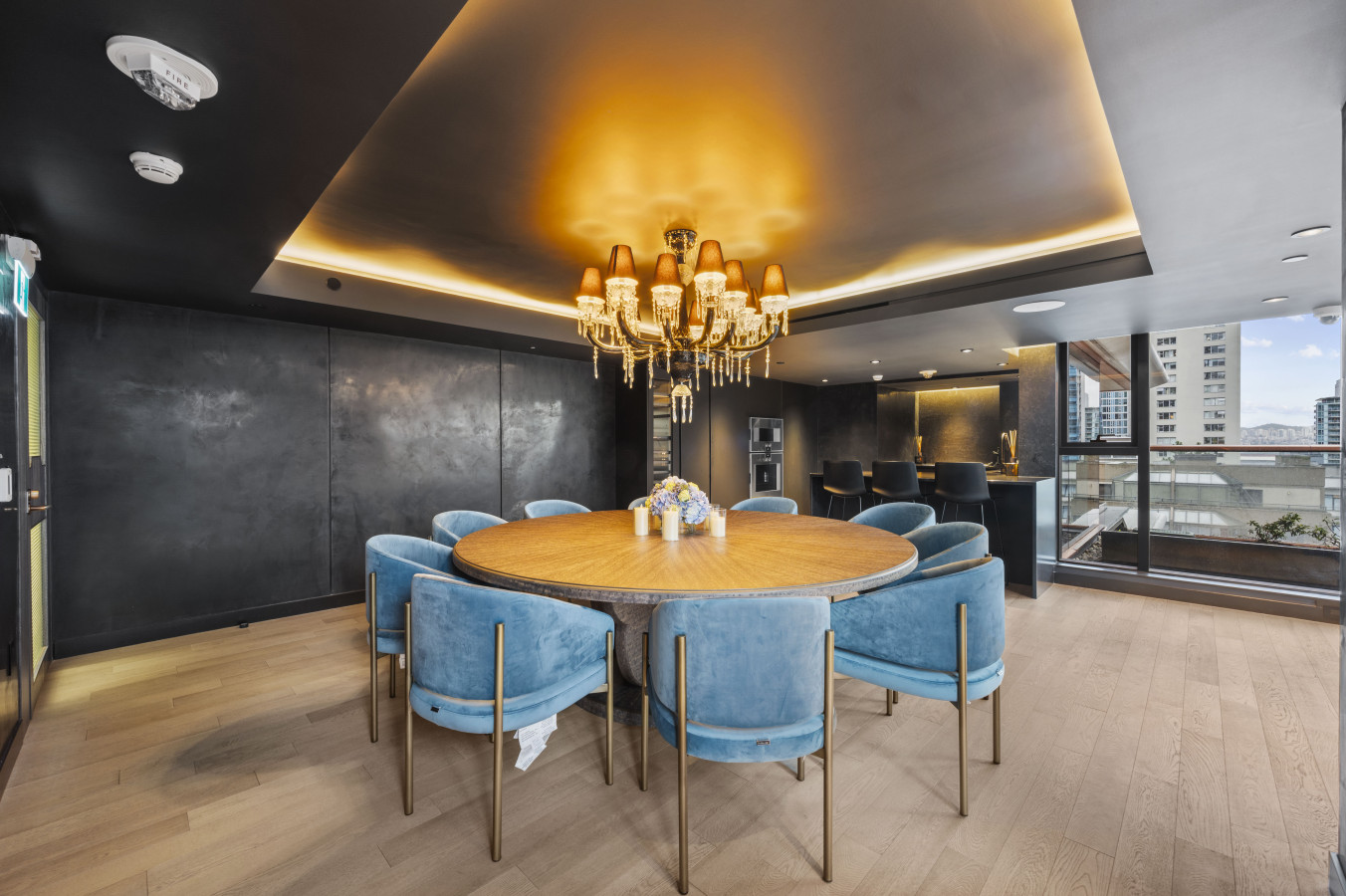 2br:-sauna-247-gym-parking-w-gaggenau-and-aesop/