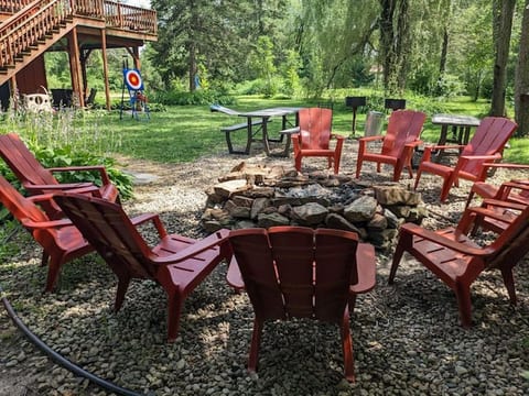 Baraboo Lodge - Family Vacation Home