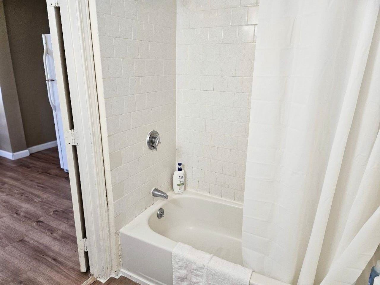 532-updated-apartment-near-whole-foods-brown-univer/