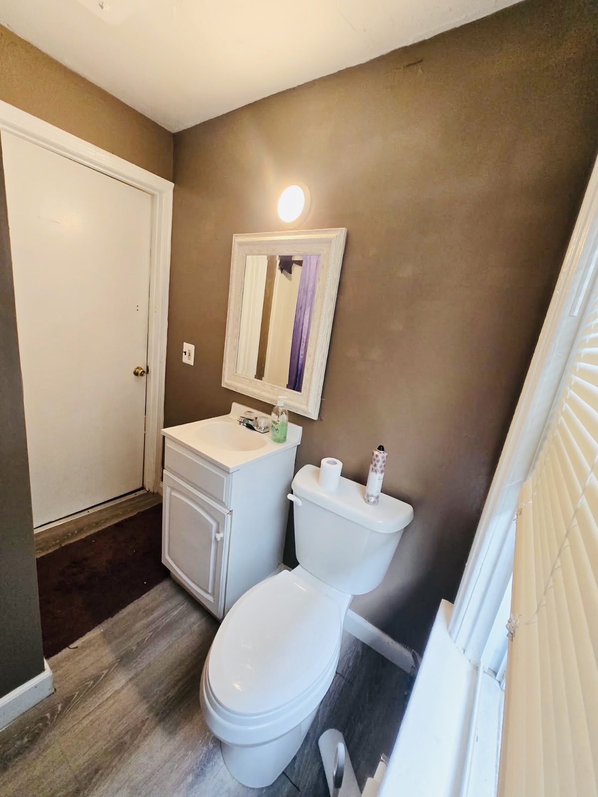 533f-nice-apartment-whole-foods-brown-university/