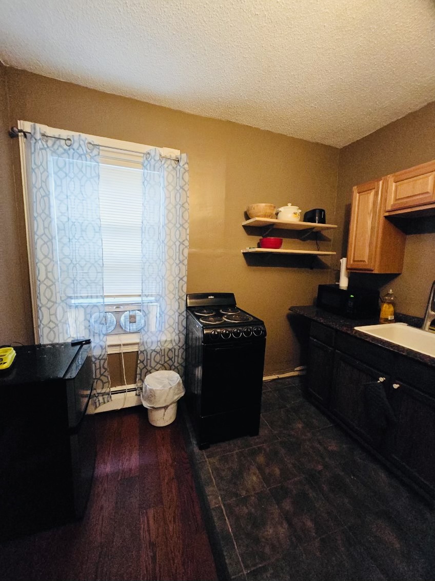 533f-nice-apartment-whole-foods-brown-university/