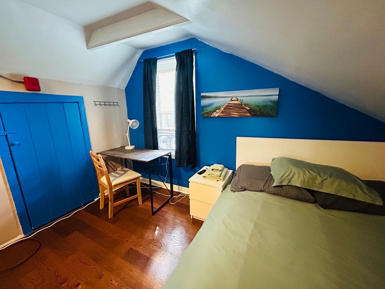 5341-nice-room-near-whole-foods-brown-university/