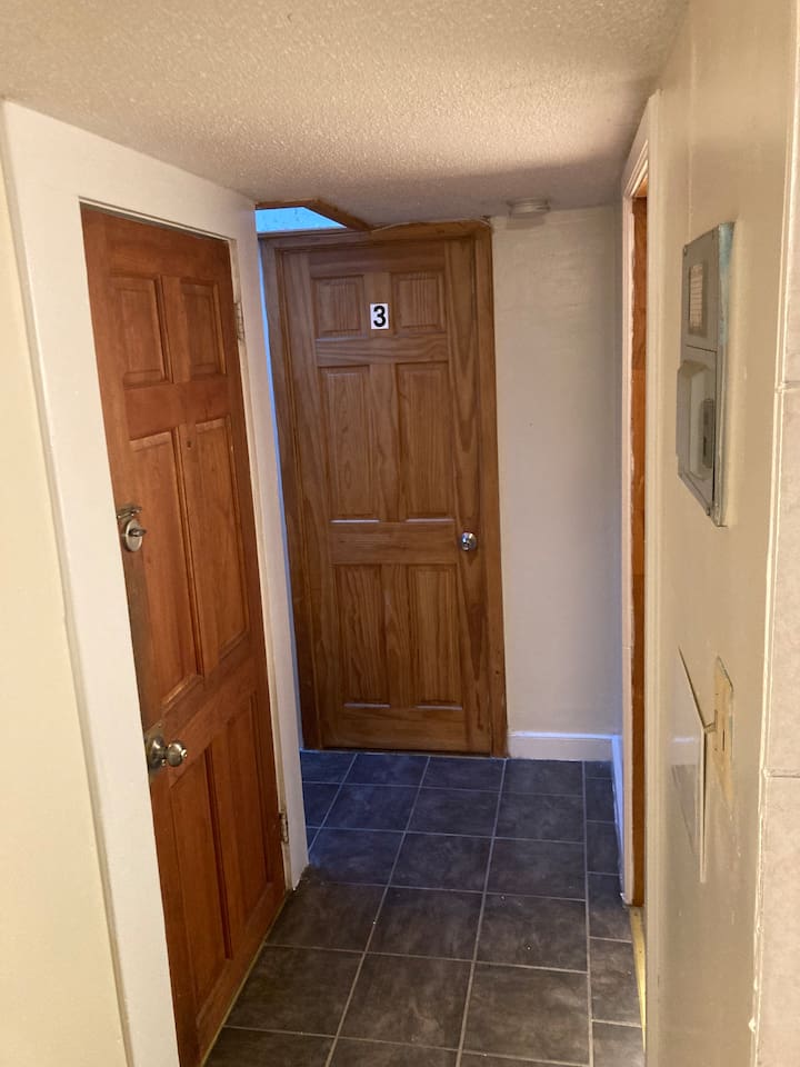 5342-sunny-room-near-brown-university-whole-foods/