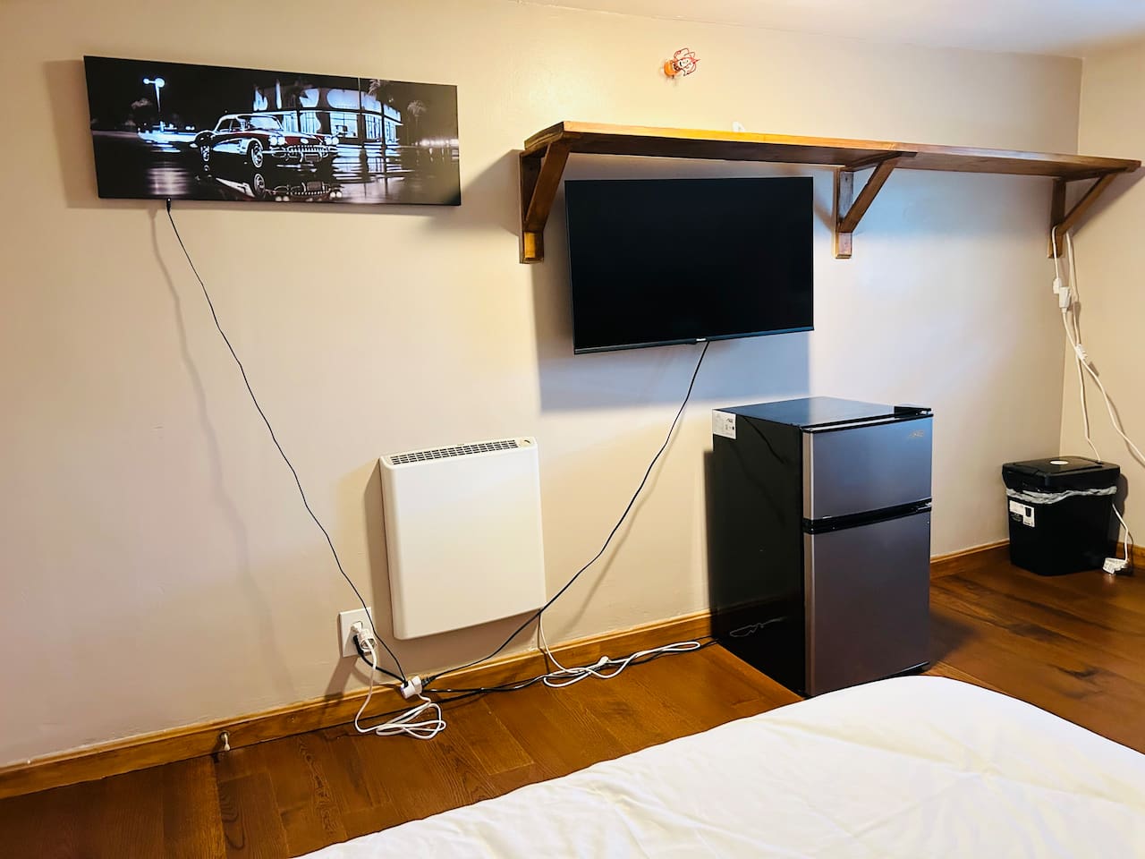 5343-nice-room-near-whole-foods-brown-downtown/