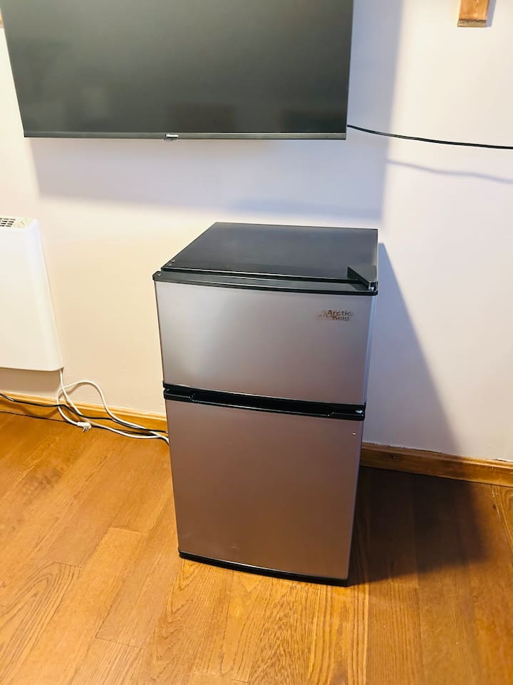 5343-nice-room-near-whole-foods-brown-downtown/