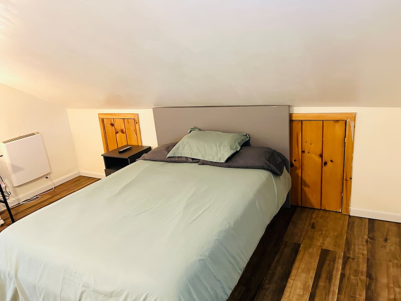 5344-nice-room-by-whole-foods-brown-university/