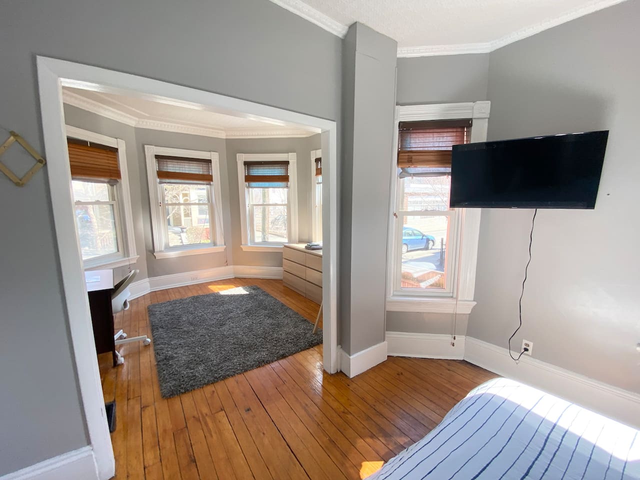 2411-spacious-room-in-federal-hill-near-downtown/