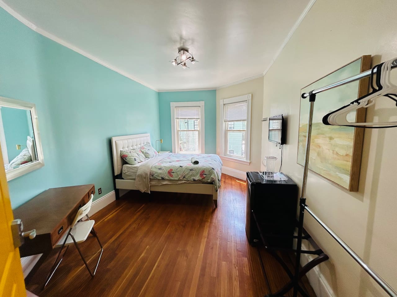 2422-nice-large-room-in-federal-hill-downtown/