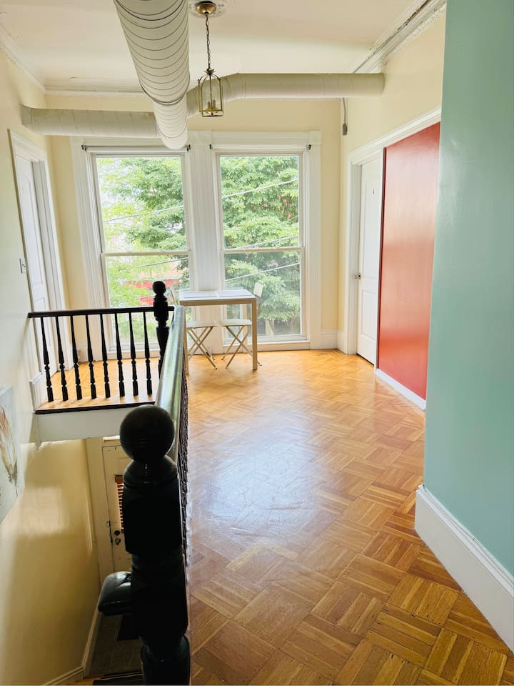 2423-nice-room-in-fed-hill-downtown/