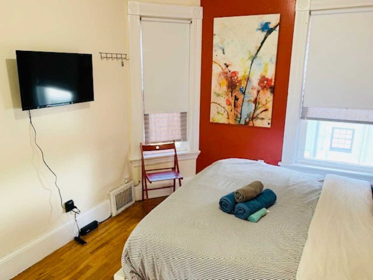 2423-nice-room-in-fed-hill-downtown/