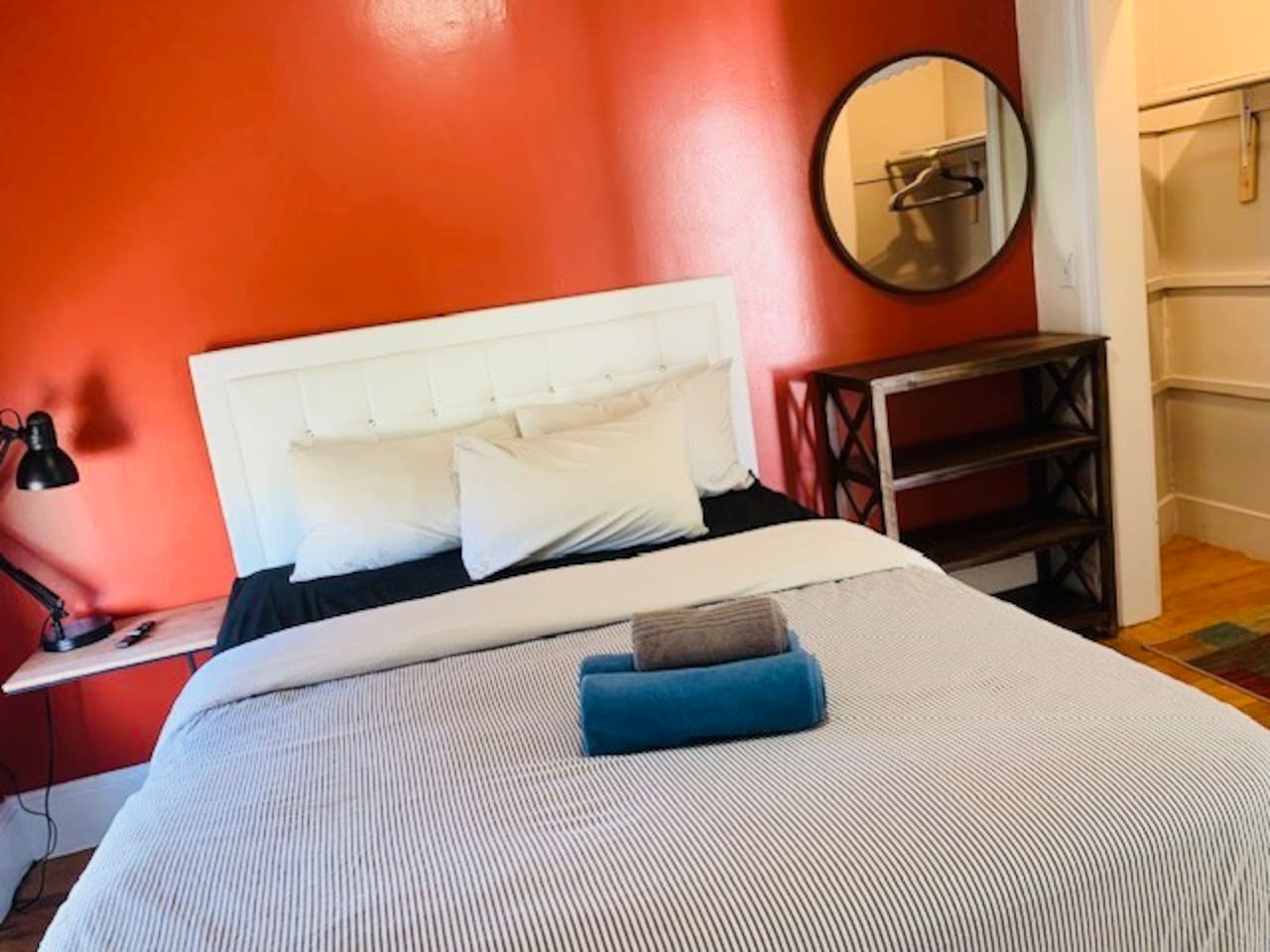 2423-nice-room-in-fed-hill-downtown/