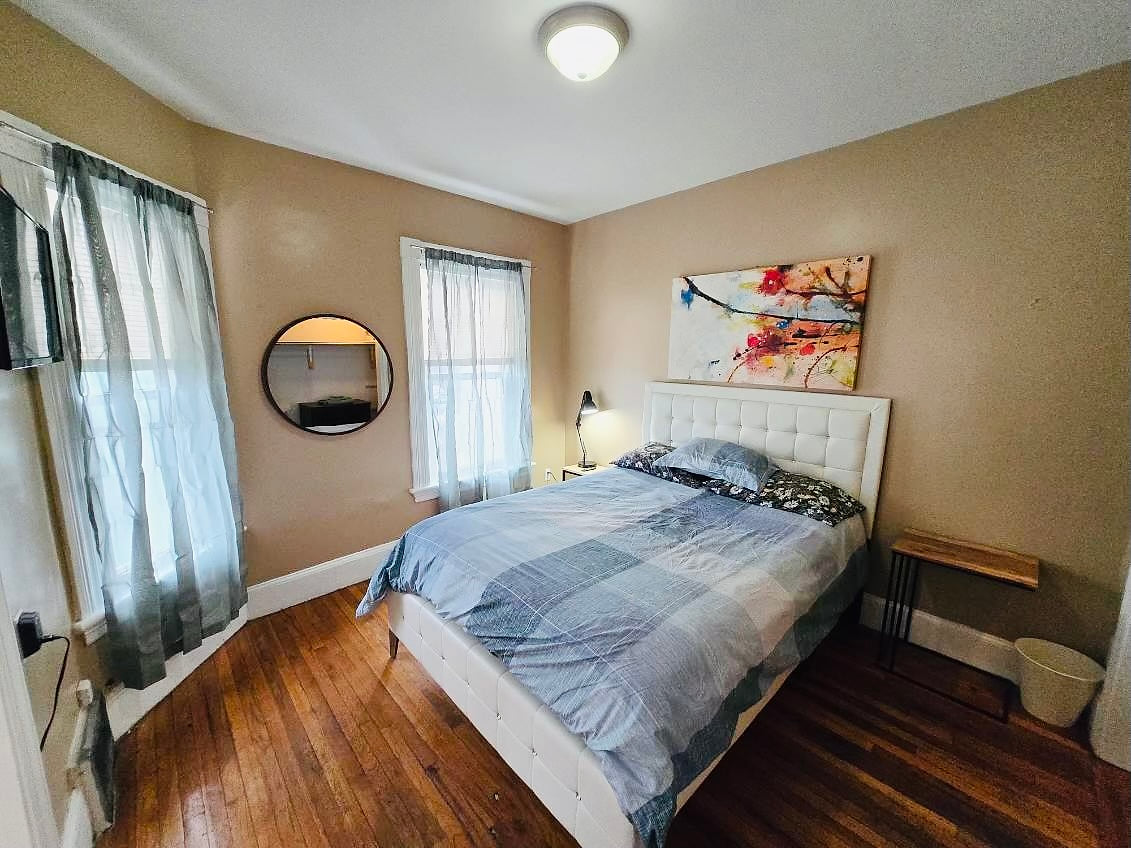 2423 Nice room in Fed Hill Downtown