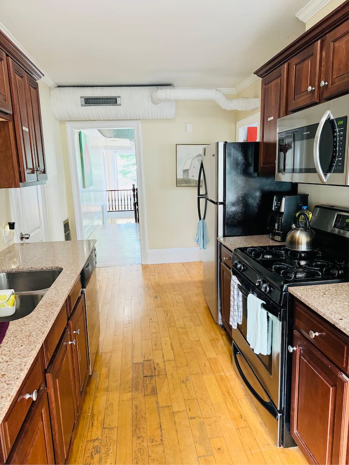 2424-nice-room-in-federal-hill-downtown/