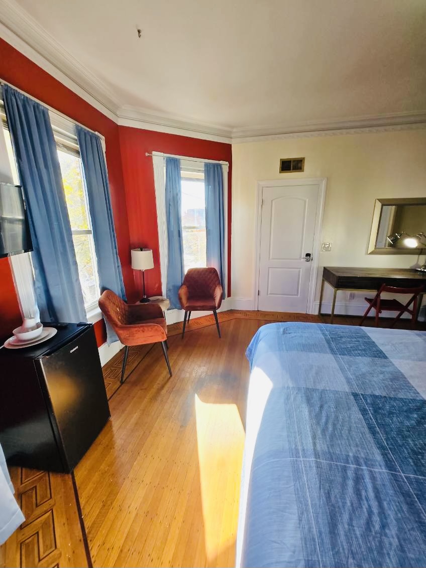 2425-spacious-room-with-private-bath-in-federal-hill/
