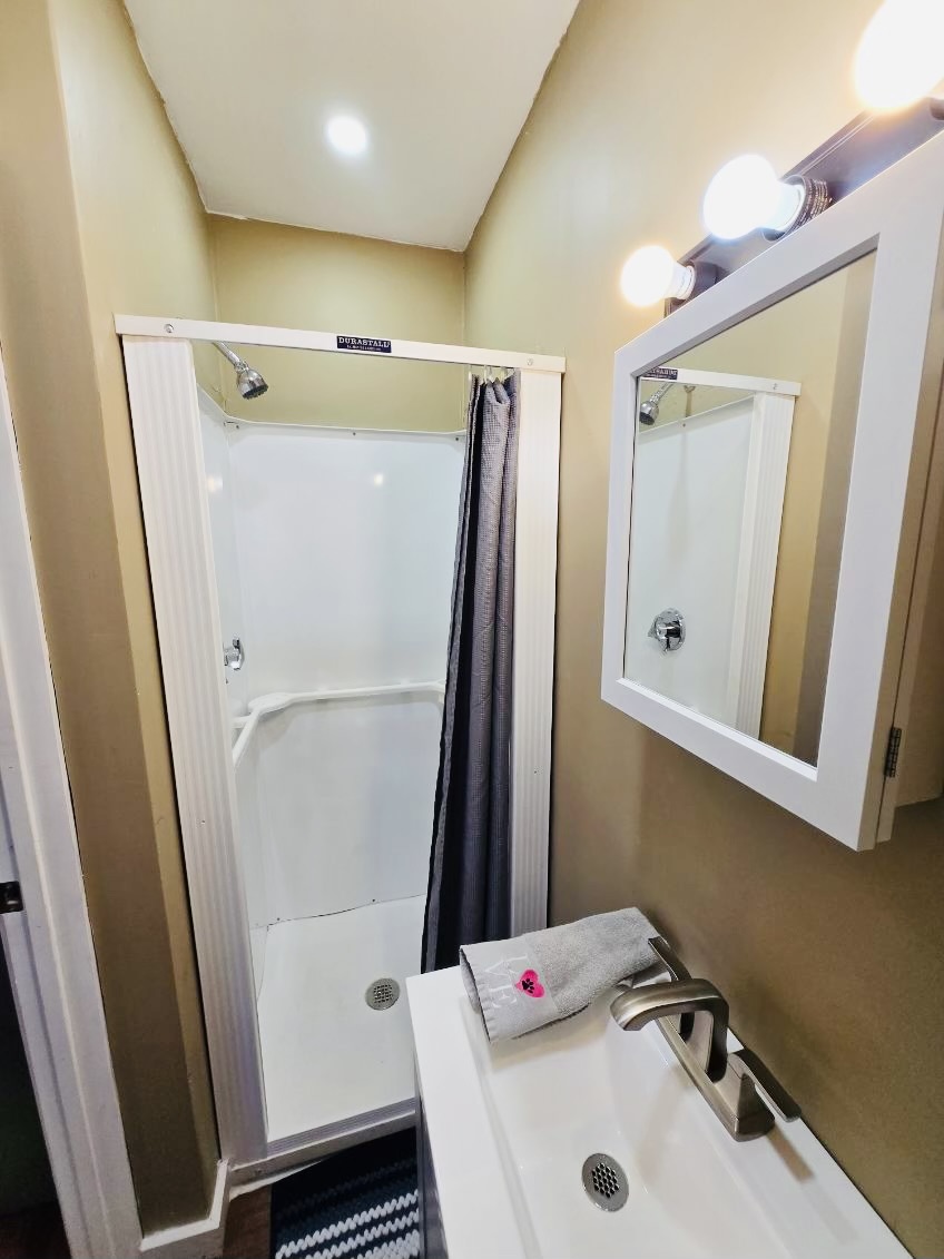 2425-spacious-room-with-private-bath-in-federal-hill/