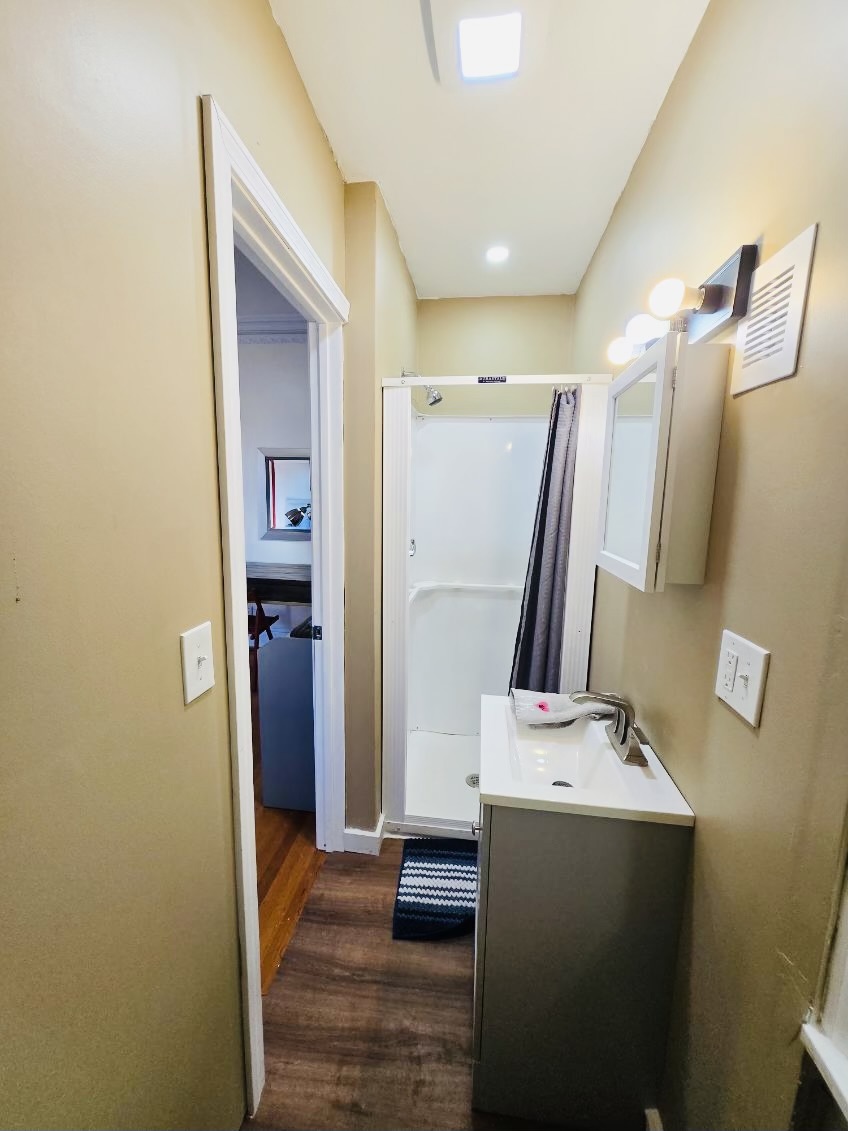 2425-spacious-room-with-private-bath-in-federal-hill/