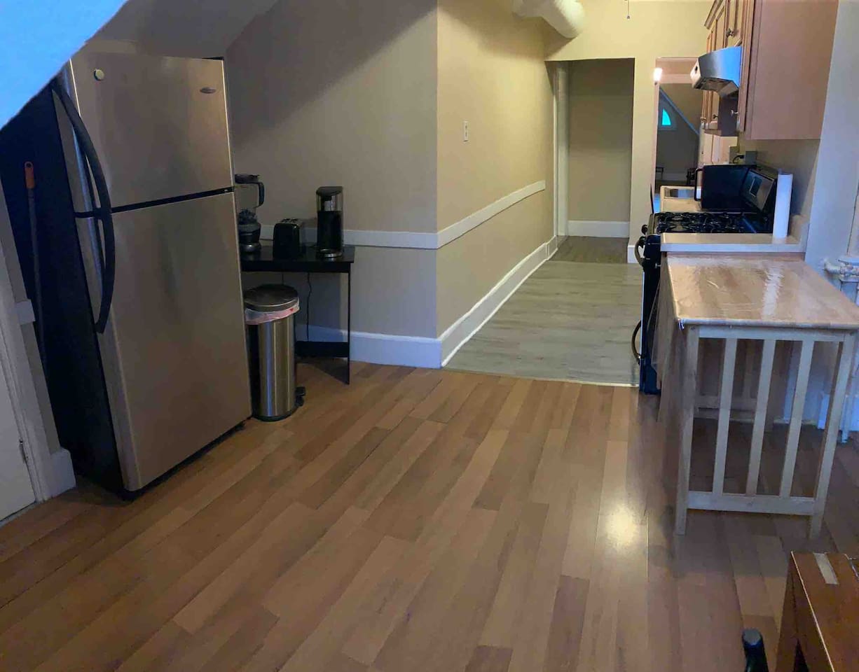 2432-sunny-spacious-room-in-federal-hill-downtown/