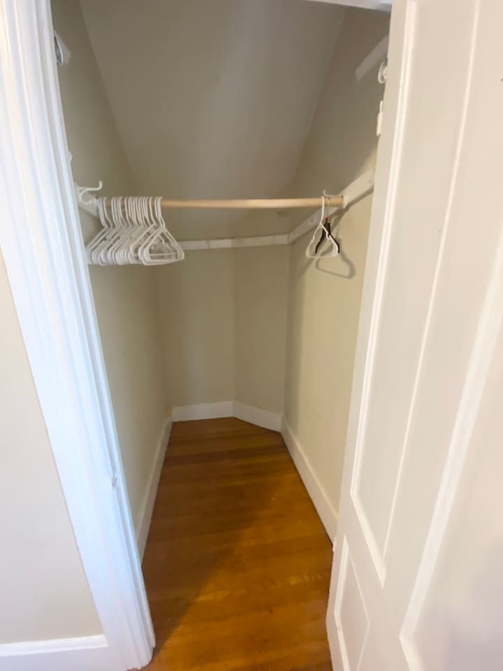 2432-sunny-spacious-room-in-federal-hill-downtown/