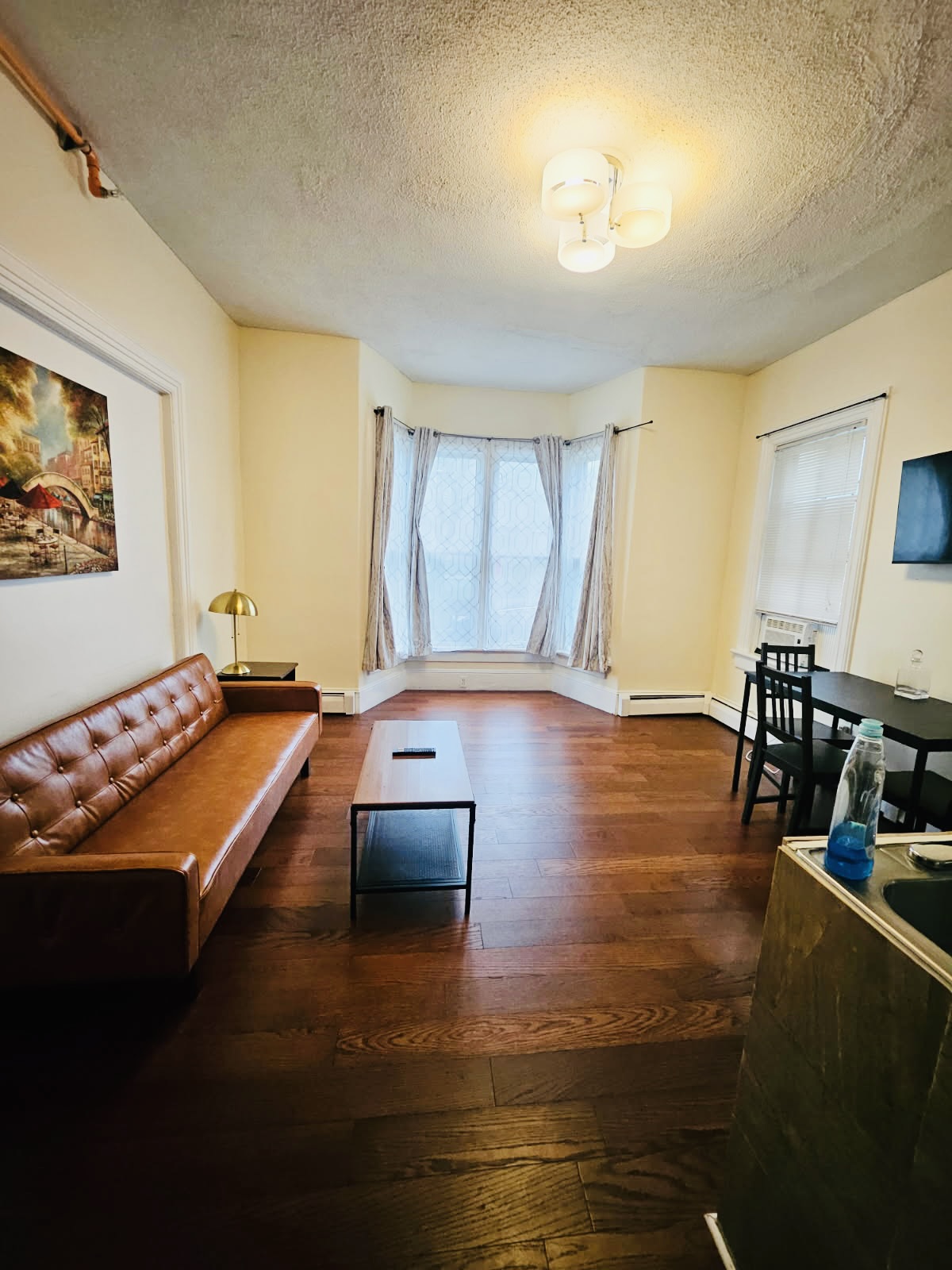 531-nice-apt-near-whole-foods-brown-university/