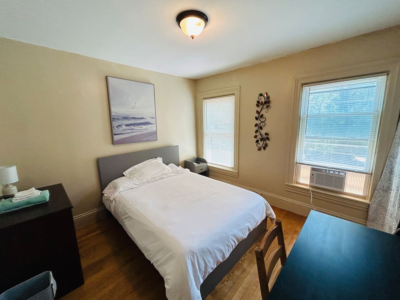 71 Nice bedroom in Lincoln