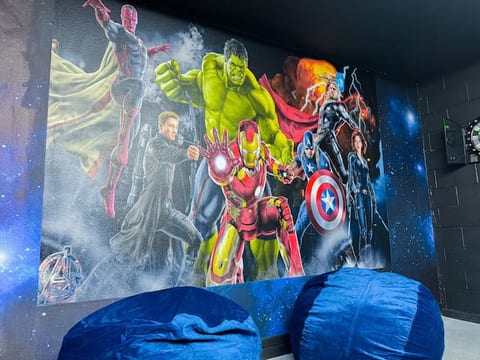 Large Disney/Marvel Themed Villa, Pvt Pool & BBQ