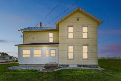 Sandusky River Retreat w/ Live Music & River Views | Fremont, OH