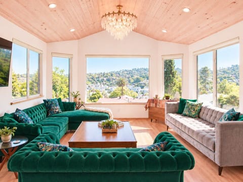 The Perch | 2BR Eagle Rock Home + Views near DTLA image 3
