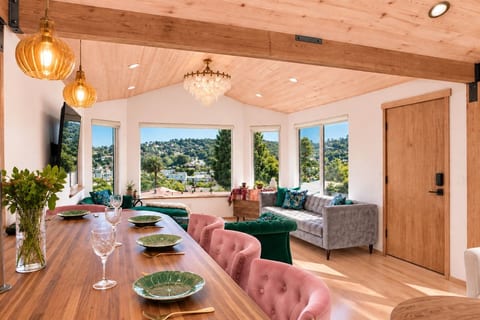 The Perch | 2BR Eagle Rock Home + Views near DTLA image 4