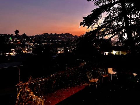 Los Angeles hilltop retreat, view DTLA