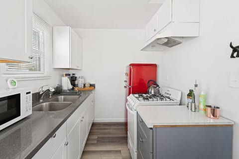 Azure Loft by Rather Be Properties. Discover urban charm on a budget in our sunlit topfloor retreat. Nestled in a prime San Diego location, every city attraction is at your doorstep.