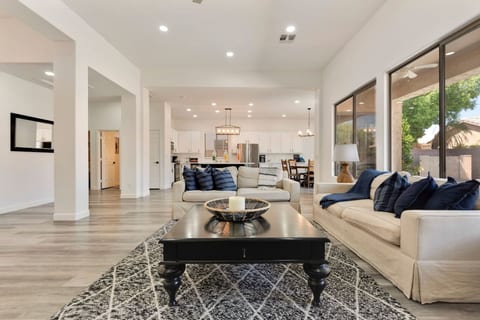 Gilbert Grandeur by Rather Be Properties