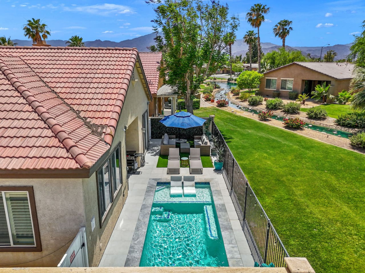 Indio Oasis: Pool, Pickelball, Golf & Tennis Court by Rather Be Properties
