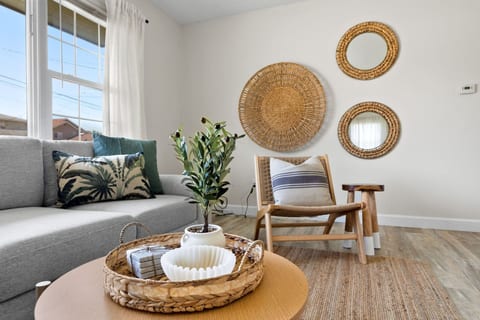 Modern Comforts, City Views in Prime Location San Diego by Rather Be Properties