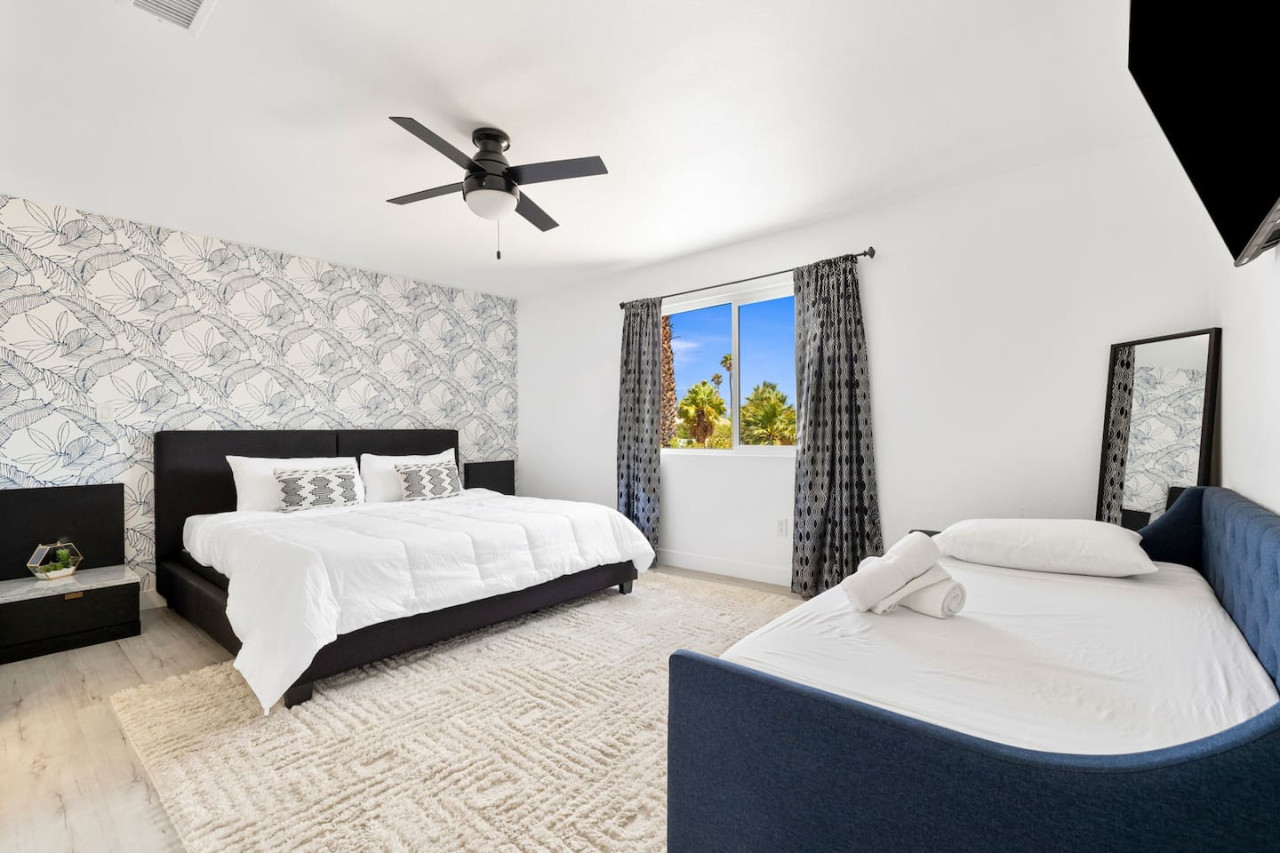 Ultimate Outdoor Oasis- Perfect for golf enthusiasts & relaxation seekers! by Rather Be Properties