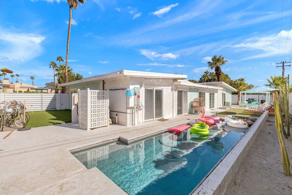 The Prickly Pear - Palm Springs